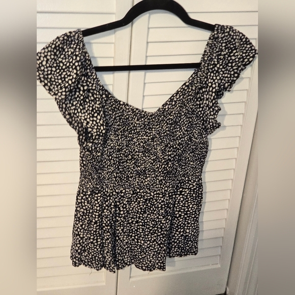 APNA Womens Black and White Polka Dot Ruffled Cap Sleeve Blouse - Picture 2 of 4